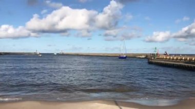 Ustka, Polonya, Sahilde bir tabela