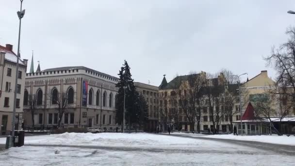 Riga, Letonia, Un viejo edificio de piedra — Vídeo de stock