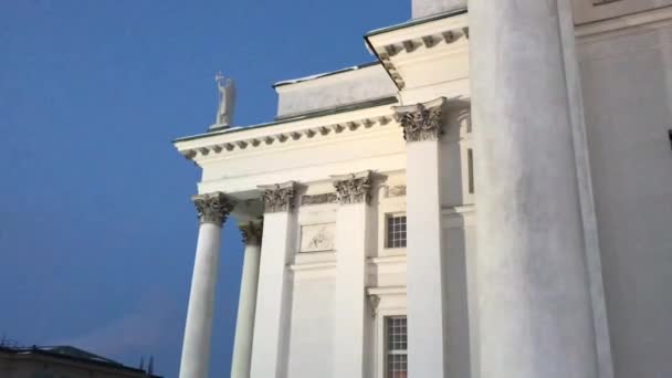 Helsinki, Finlandia, Un edificio alto — Vídeos de Stock