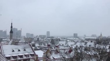 Tallinn, Estonya, Suda büyük bir gemi