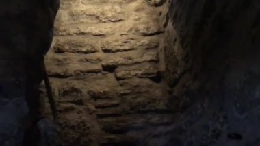 Tallinn, Estonya, Bir kayanın üzerindeki işaret
