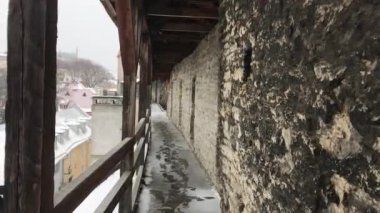 Tallinn, Estonya, Taş bir bina manzarası