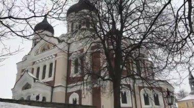 Tallinn, Estonya, karla kaplı bir bina