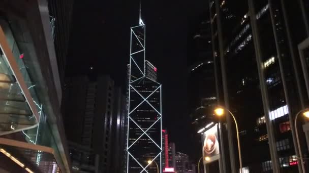Hong Kong, Chine, Un panneau d'arrêt la nuit — Video
