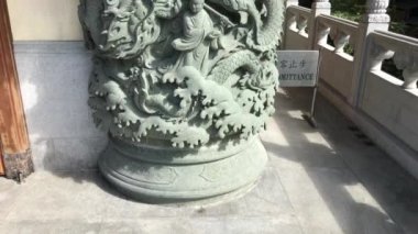 Hong Kong, Çin, Binanın tepesinde duran bir pasta