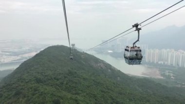 Hong Kong, Çin, Dağın yamacında bir işaret