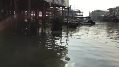 Hong Kong, Çin, Suda bir tekne