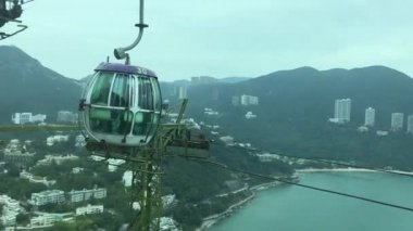 Hong Kong, Çin Dağın tepesinde oturan bir tekne