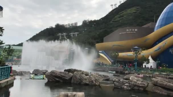 Гонконг, Китай, Лодка в воде — стоковое видео