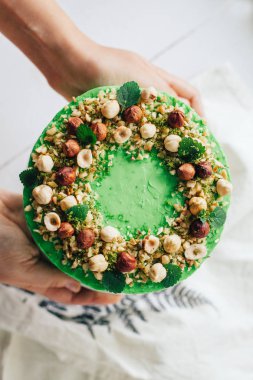 Pudra porsiyon tatlı Doğum günü hediyesi. Nane ve deli kek.