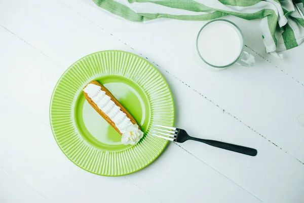 Éclair Vanille Maison Sur Fond Blanc Dessert Traditionnel Français Vue — Photo