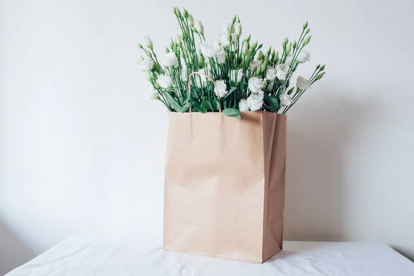 Boeket Van Witte Eustom Close Van Bloemen Bloemblaadjes Witte Bloemblaadjes — Stockfoto