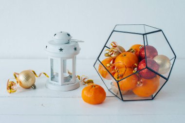 Noel desen. Noel mandalina beyaz arka plan üzerinde.