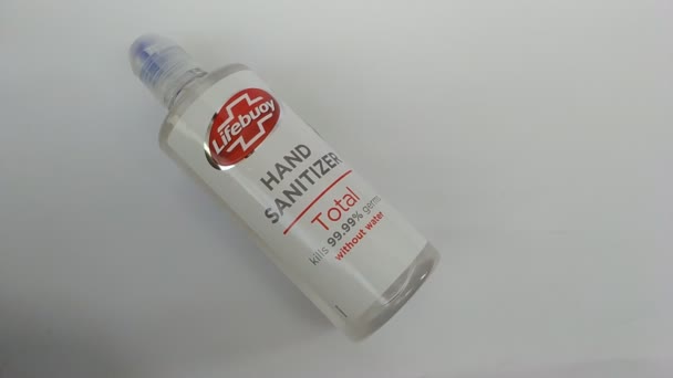 Bangalore Karnataka India Jun 2020 Lifebuoy Alkohol Alapú Kézi Fertőtlenítő — Stock videók