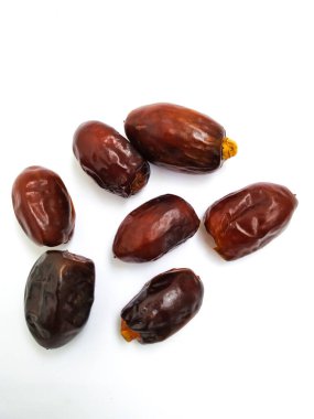 Ham Kuru Tarihlerin Kapanışı Kahverengi Meyve Beyaz Arkaplanda İzole