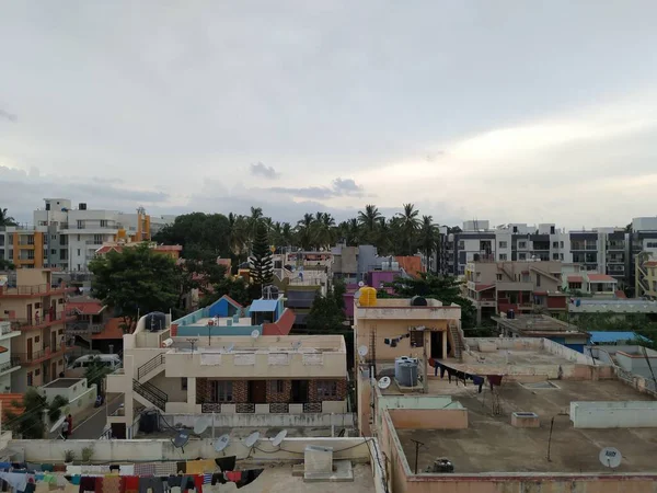 班加罗尔 卡纳塔克邦 2020年6月28日 乌云密布的班加罗尔城市景观或市中心景观闭塞 — 图库照片