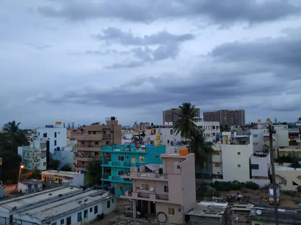 Belle Vue Sur Ciel Bleu Avec Nuages Pluvieux Dans Soirée — Photo