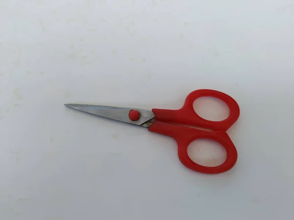 Nahaufnahme Von Stahl Und Roter Farbe Small Single Scissor Isoliert — Stockfoto