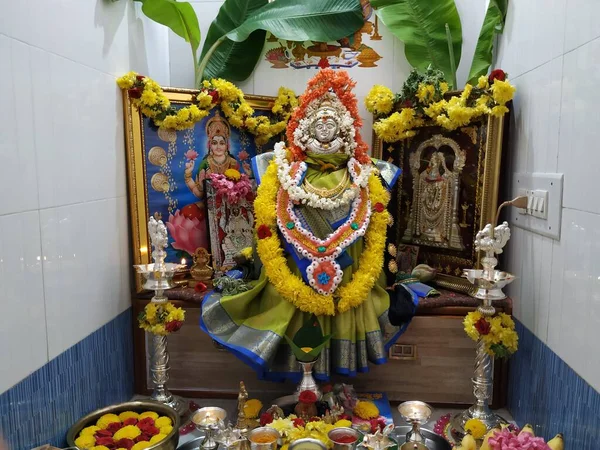 Dea Lakshmi Statua Decorazione Durante Festa Vara Mahalakshmi Vrata Sua — Foto Stock