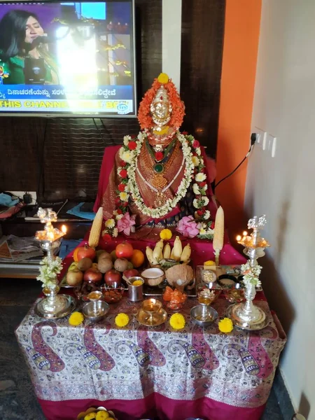 Diosa Lakshmi Estatua Decoración Durante Festival Vara Mahalakshmi Vrata Festival —  Fotos de Stock