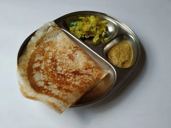 Закриття Індійського Саморобного Сніданку Масала Доса Кокосовим Горіхом Чатні Картоплею — стокове фото