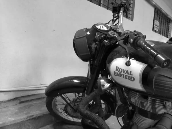 Bangalore Karnataka India Sep 2020 Royal Enfield Bike Petrol Tankındaki — Stok fotoğraf