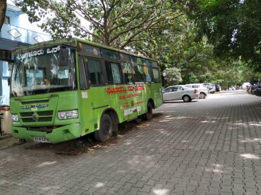 Bangalore, Karnataka / India-Oct 04-2020: Bangalore One Otobüs Taşıma Üzerine Yeşil Renk Hizmetlerinin Kapanışı