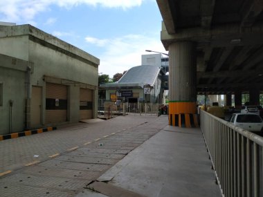 Bangalore, Karnataka / Hindistan-Ekim 15 2020: Yeşil Hat Yelachenahalli Metro İstasyonu, Mimari ve Yapı Dış Görünümü