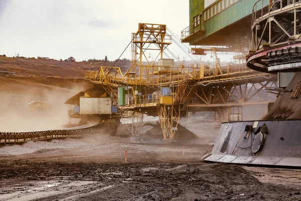 巨斗轮挖掘机挖褐煤 捷克共和国 — 图库照片