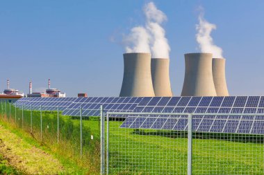 Çek Cumhuriyeti Avrupa'nın güneş panelleri ile Temelin nükleer enerji santrali