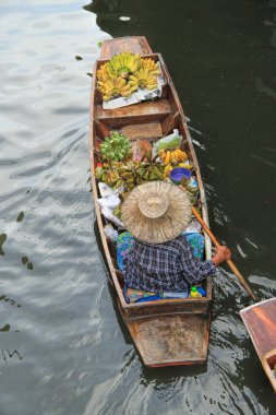 Damnoen Saduak yüzen Pazar, Bangkok, Ratchaburi, Tayland, Thailand, meyve satan kadın
