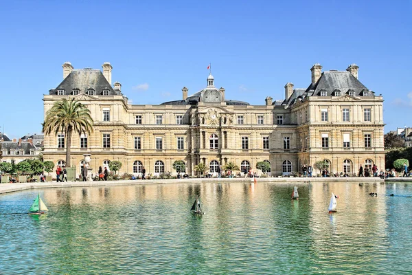 Luxembourg Garden a Parigi, Francia — Foto Stock