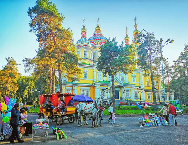 Вознесенський собор в Алмати, Казахстан — стокове фото