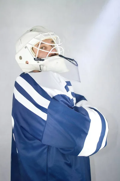 Gardien Hockey Tient Sur Côté Les Mains Pliées — Photo