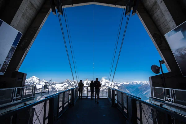 Silhouette Tourist Matterhorn Cable Car Station — Stock Photo, Image