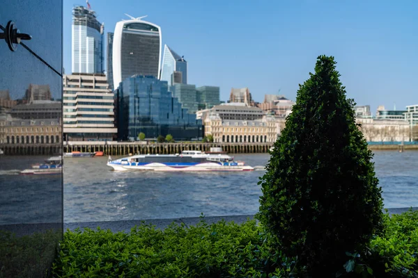 City of London, Gli skyline del Metropolitan, i moderni grattacieli della City lungo il Tamigi — Foto Stock