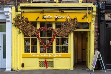 Londra, İngiltere - 1 Nisan 2019: Londra'nın merkezinde Butter Believe It Shopfront