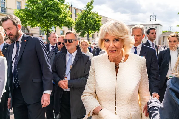 Berlin, deutschland - 7. mai 2019: camilla, herzogin von kornwall, vor dem brandenburger tor — Stockfoto