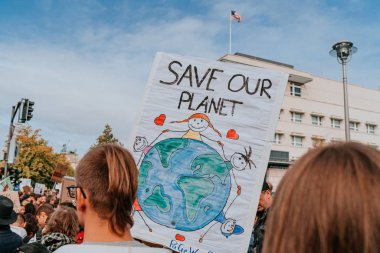 Berlin, Almanya - 20 Eylül 2019: Berlin 'de Yok Olma İsyanı Protestocuları