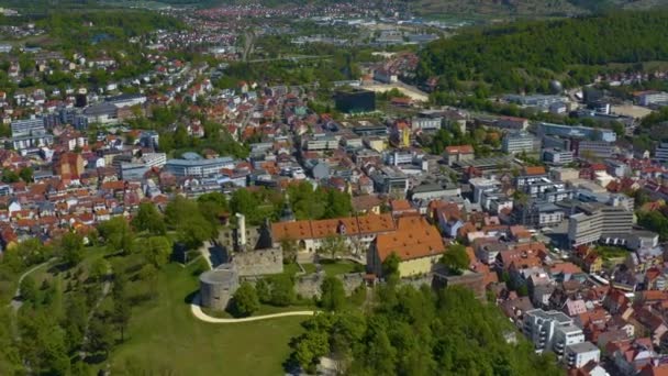 Αεροφωτογραφία Της Πόλης Heidenheim Στη Γερμανία Μια Ηλιόλουστη Ανοιξιάτικη Μέρα — Αρχείο Βίντεο