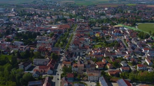 Αεροφωτογραφία Της Πόλης Plattling Στη Γερμανία Βαυαρία Μια Ηλιόλουστη Ανοιξιάτικη — Αρχείο Βίντεο