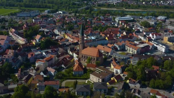 Vista Aérea Cidade Dingolfing Alemanha Baviera Dia Ensolarado Primavera Durante — Vídeo de Stock