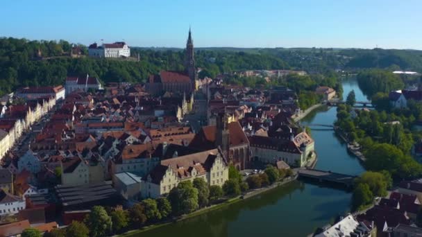 Luftaufnahme Der Stadt Landshut Bayern Einem Sonnigen Spätnachmittag Frühlingstag Während — Stockvideo