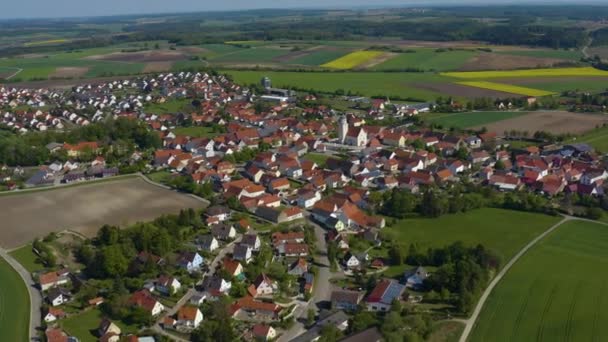 Luchtfoto Van Het Dorp Fuenfstetten Duitsland Beieren Een Zonnige Late — Stockvideo