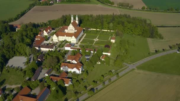 Вид Воздуха Монастырь Хольцен Германии Бавария Солнечный Весенний День Время — стоковое видео