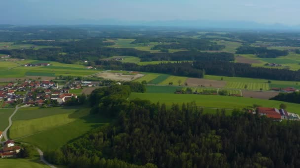 Widok Powietrza Budynki Zielonymi Drzewami Drogami — Wideo stockowe