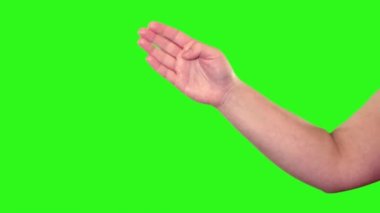 Kadın el işareti başparmak yeşil ekran üzerinde sıkışır