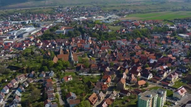 Vista Aérea Cidade Oberderdingen Alemanha Dia Ensolarado Primavera Durante Bloqueio — Vídeo de Stock