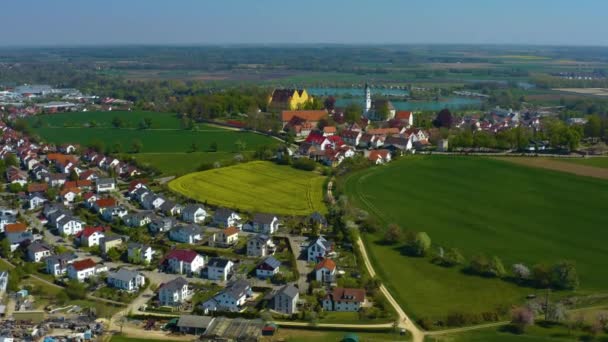 Luchtfoto Van Stad Klooster Erbach Der Donau Een Zonnige Lentedag — Stockvideo