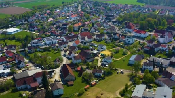 Lkbaharda Achstetten Şehrinin Koronavirüs Kilitlenmesi Sırasındaki Hava Görüntüsü — Stok video